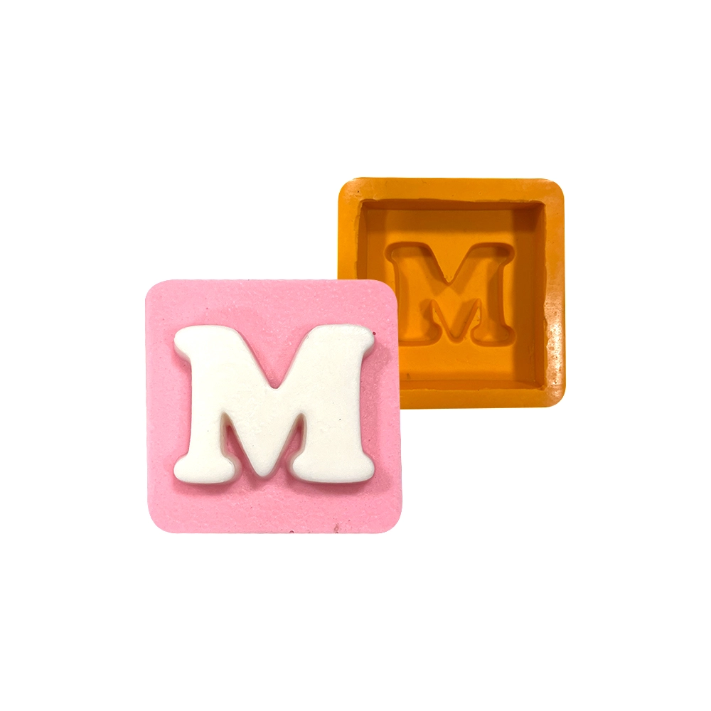 Molde de silicone Quadrado Letra M